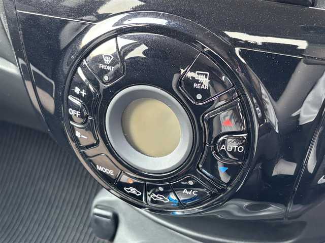 日産 ノート e－パワー X Vセレクション 大分県 2020(令2)年 7.2万km ダークメタルグレー ・社外ナビ(BT.ラジオ)/・全方位カメラ/・エマージェンシーブレーキ/・コーナーセンサー/・ETC/・デジタルインナーミラー/・スマートキー/・プッシュスタート/・フロアマット/・純正アルミホイール
