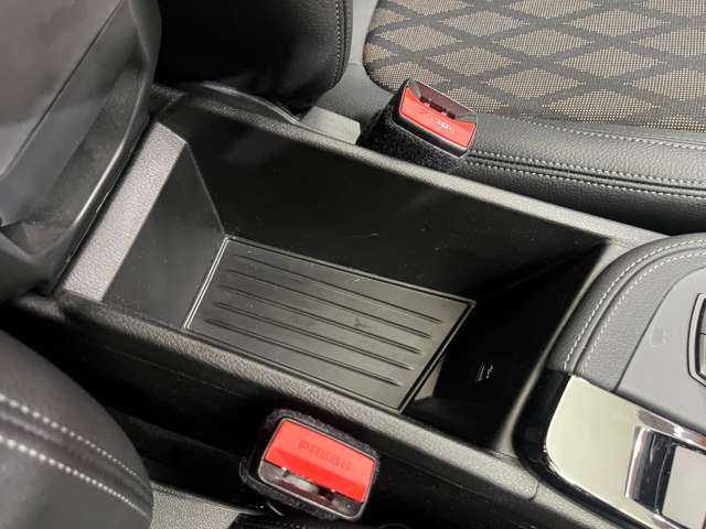 ＢＭＷ Ｘ１ xDrive 18d xライン 千葉県 2018(平30)年 5万km パール ＡＣＣ　/ＨＵＤ　/コンフォートＰＫＧ　/純正ナビ　/バックカメラ　/ハーフレザーシート　/シートヒーター　/ＬＥＤヘッドライト　/オートライト　/電動リアゲート　/ＥＴＣ　/ドライブレコーダー　/純正１８インチＡＷ