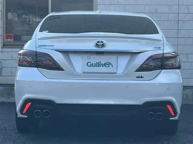 トヨタ クラウン ハイブリッド RS アドバンス 福岡県 2021(令3)年 5.7万km プレシャスホワイトパール ワンオーナー/デジタルインナーミラー/12.3インチ純正コネクテッドナビ/　(AM/FM/CD/DVD/Bluetooth/Miracast/フルセグTV)/パノラミックビューモニター/バック/フロント/サイドカメラ/トヨタセーフティセンス/・プリクラッシュセーフティ/・レーントレーシングアシスト/・オートマッチックハイビーム/・ロードサインアシスト/・レーダークルーズコントロール/・先行車発進告知/ブラインドスポットモニター/クリアランスソナー/リヤクロストラフィックアラート/リヤカメラディテクション/横滑り防止/純正18インチアルミホイール/黒色レザーシート/スーパーキャットレーダー探知機/純正前方ドライブレコーダー【DRD-H68S】/ビルトインETC/ドライブモードセレクト/ブレーキホールド/ヘッドアップディスプレイ/パドルシフト/革巻きステアリング/ステアリングスイッチ/ステアリングヒーター/シートメモリー(D)/パワーシート(D/N)/シートヒーター/ベンチレーション(D/N)/純正フロアマット/USBポート/スペアキー×1、カードキー×1/保証書/取扱説明書/ナビ取扱説明書