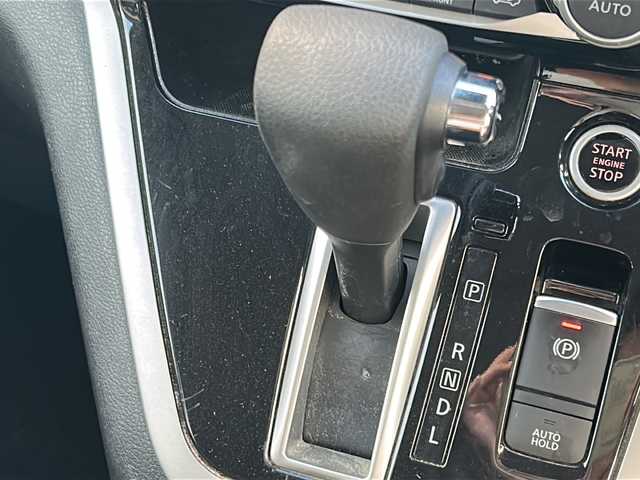 日産 セレナ ハイウェイスターVセレクションⅡ 沖縄県 2019(平31)年 6.8万km インペリアルアンバーP プロパイロット　/エマージェンシーブレーキ　/パーキングアシスト　/フルセグＴＶ　/全方位カメラ　/両側パワースライド　/ＥＴＣ　/インテリジェントルームミラー　/プッシュスタートインテリキー