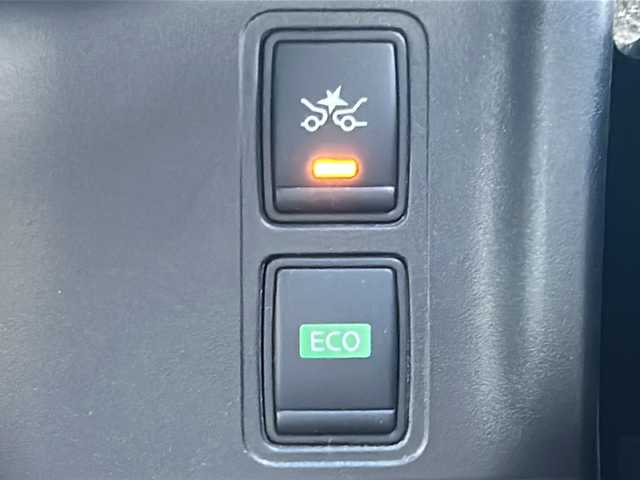 日産 セレナ ハイウェイスターVセレクションⅡ 沖縄県 2019(平31)年 6.8万km インペリアルアンバーP プロパイロット　/エマージェンシーブレーキ　/パーキングアシスト　/フルセグＴＶ　/全方位カメラ　/両側パワースライド　/ＥＴＣ　/インテリジェントルームミラー　/プッシュスタートインテリキー
