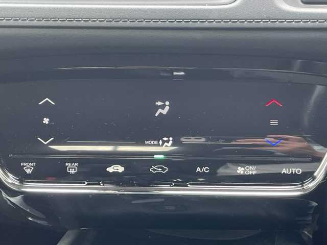 ホンダ ヴェゼル X ホンダセンシング 茨城県 2017(平29)年 4.4万km ルナシルバーM 純正ナビ /-BT/AM/FM/CD/TV/ETC /バックカメラ /クルーズコントロール /LEDヘッドライト /オートライト/純正フロアマット /純正アルミホイール /スペアキー /レーンキープアシスト /衝突軽減システム /アイドリングストップ