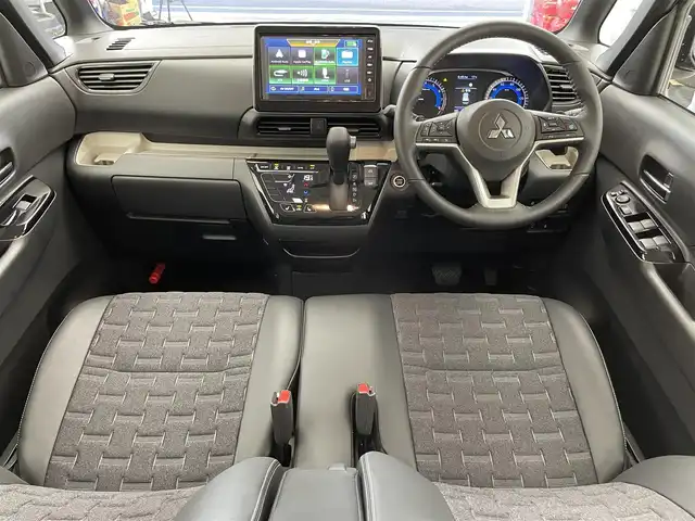 三菱 デリカミニ T プレミアム 滋賀県 2025(令7)年 0.1千km アメジストブラック 届出済み未使用車/純正9インチディスプレイオーディオ/【Bluetooth/Apple CarPlay/Android Auto】/両側パワースライドドア/ハーフレザーシート/全方位カメラ/MI-PILOT/クリアランスソナー/レーンキープアシスト/LEDヘッドライト/オートマチックハイビーム/衝突軽減ブレーキ/D/Nシートヒーター/ステアリングヒーター/ヒルディセントコントロール/デジタルインナーミラー/電動パーキングブレーキ/オートブレーキホールド/パドルシフト/後席ロールサンシェード/プッシュスタート/スマートキー/ステアリングリモコン