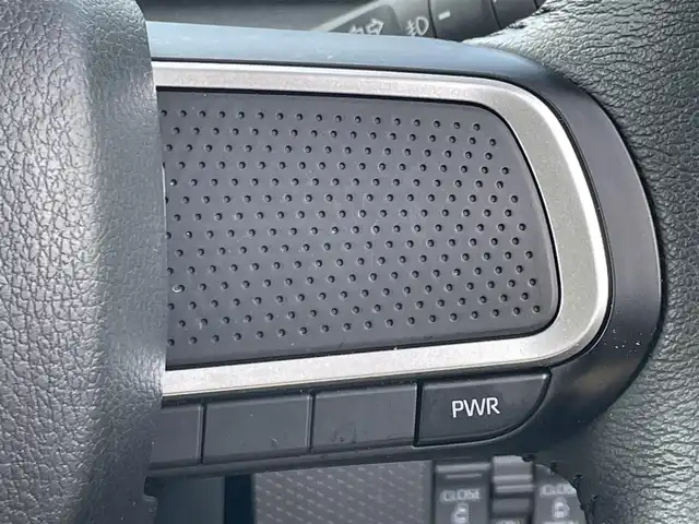 ダイハツ タント ファンクロスターボ 愛知県 2022(令4)年 0.7万km ブラックマイカメタリック/サンドベージュメタリック ターボ車/スマートキー/プッシュスタート/純正ナビ/（CD/DVD/FM/AM/BTHDMI）/フルセグTV/バックカメラ/ビルトインETC/純正15インチAW/両側パワースライドドア /プリクラッシュセーフティシステム/クリアランスソナー /アイドリングストップ/前後ドライブレコーダー/ステアリングスイッチ/純正フロアマット/純正ドアバイザー/ルーフレール/オートライト/取説、保証書