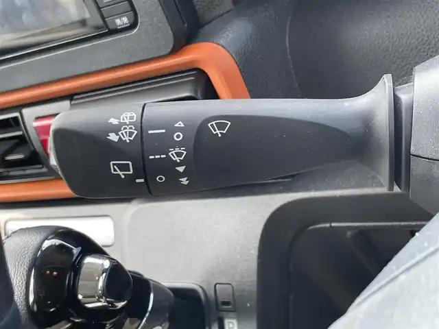 ダイハツ タント ファンクロスターボ 愛知県 2022(令4)年 0.7万km ブラックマイカメタリック/サンドベージュメタリック ターボ車/スマートキー/プッシュスタート/純正ナビ/（CD/DVD/FM/AM/BTHDMI）/フルセグTV/バックカメラ/ビルトインETC/純正15インチAW/両側パワースライドドア /プリクラッシュセーフティシステム/クリアランスソナー /アイドリングストップ/前後ドライブレコーダー/ステアリングスイッチ/純正フロアマット/純正ドアバイザー/ルーフレール/オートライト/取説、保証書