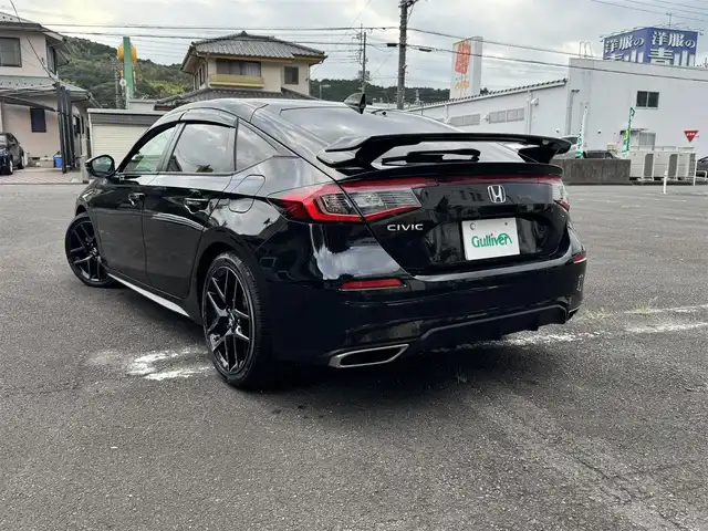 ホンダ シビック EX 静岡県 2022(令4)年 5.6万km クリスタルブラックパール ワンオーナー/ホンダセンシング/渋滞追従機能付クルーズコントロール/トラフィックジャムアシスト/アダプティブドライビングビーム/純正ナビ/・Bluetooth・フルセグTV/・ハンズフリー・USB・iPod/・車内Wi-Fi（別途プラン購入が必要）/・AM/FMラジオ・スマートフォン連携/BOSEプレミアムサウンドシステム/ワイヤレス充電器/バックカメラ/ビルトインETC2.0/10.2インチデジタルグラフィックメーター/ハーフレザーシート/前席パワーシート/（運転席8Way/助手席4Way）/前席シートヒーター/パドルシフト/フットライト/シートアンダーライト/センターコンソールボックスイルミ/ドリンクホルダーイルミ/スマートキー（スペア有り）/プッシュスタート/LEDフォグランプ/フロアマット/ドアバイザー/純正18インチAW/ウィンカーミラー/オートリトラクタブルミラー/取説・新車時保証書