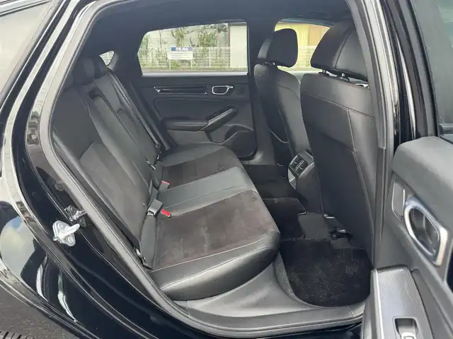 ホンダ シビック EX 静岡県 2022(令4)年 5.6万km クリスタルブラックパール ワンオーナー/ホンダセンシング/渋滞追従機能付クルーズコントロール/トラフィックジャムアシスト/アダプティブドライビングビーム/純正ナビ/・Bluetooth・フルセグTV/・ハンズフリー・USB・iPod/・車内Wi-Fi（別途プラン購入が必要）/・AM/FMラジオ・スマートフォン連携/BOSEプレミアムサウンドシステム/ワイヤレス充電器/バックカメラ/ビルトインETC2.0/10.2インチデジタルグラフィックメーター/ハーフレザーシート/前席パワーシート/（運転席8Way/助手席4Way）/前席シートヒーター/パドルシフト/フットライト/シートアンダーライト/センターコンソールボックスイルミ/ドリンクホルダーイルミ/スマートキー（スペア有り）/プッシュスタート/LEDフォグランプ/フロアマット/ドアバイザー/純正18インチAW/ウィンカーミラー/オートリトラクタブルミラー/取説・新車時保証書