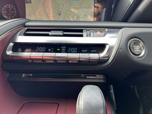 レクサス ＬＣ 500 Lパッケージ 佐賀県 2021(令3)年 3.2万km ブラック 純正ナビ/Bluetooth/CD/DVD/USB/フルセグTV/バックカメラ/レクサスセーフティシステム＋/・プリクラッシュセーフティ/・レーンキープアシスト/・オートマチックハイビーム/・レーダークルーズコントロール/・ブラインドスポットモニター/・クリアランスソナー/前後ドライブレコーダー/LEDオートライト/前席シートヒーター/エアシート/ステアリングヒーター/前席パワーシート/シートメモリ/パドルシフト/ブレーキホールド/ETC/スペアキー×2/保証書/取扱説明書/点検記録簿(R3/4)