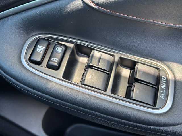 トヨタ クラウン ハイブリッド アスリートG 宮城県 2014(平26)年 10.4万km プレシャスブラックパール 登録時走行距離103420km/純正HDDナビ/フルセグTV/Bluetooth/AM/FM/CD/DVD/レーダークルーズコントロール/オートライト/バックカメラ/ドライブレコーダー/インテリジェットクリアランスソナー/プリクラッシュセーフティ/パワーシート/シートメモリー/プッシュスタート/スマートキー/LED/純正フロアマット/フォグランプ/純正AW/コーナーセンサー/後席サンシェード/4WD/電動格納ミラー/ドアバイザー