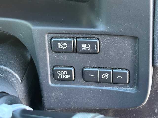 トヨタ クラウン ハイブリッド アスリートG 宮城県 2014(平26)年 10.4万km プレシャスブラックパール 登録時走行距離103420km/純正HDDナビ/フルセグTV/Bluetooth/AM/FM/CD/DVD/レーダークルーズコントロール/オートライト/バックカメラ/ドライブレコーダー/インテリジェットクリアランスソナー/プリクラッシュセーフティ/パワーシート/シートメモリー/プッシュスタート/スマートキー/LED/純正フロアマット/フォグランプ/純正AW/コーナーセンサー/後席サンシェード/4WD/電動格納ミラー/ドアバイザー