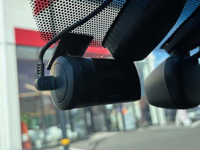 トヨタ クラウン ハイブリッド アスリートG 宮城県 2014(平26)年 10.4万km プレシャスブラックパール 登録時走行距離103420km/純正HDDナビ/フルセグTV/Bluetooth/AM/FM/CD/DVD/レーダークルーズコントロール/オートライト/バックカメラ/ドライブレコーダー/インテリジェットクリアランスソナー/プリクラッシュセーフティ/パワーシート/シートメモリー/プッシュスタート/スマートキー/LED/純正フロアマット/フォグランプ/純正AW/コーナーセンサー/後席サンシェード/4WD/電動格納ミラー/ドアバイザー