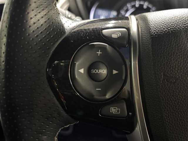 ホンダ Ｓ６６０ α 熊本県 2016(平28)年 5万km プレミアムスターホワイトパール 純正ディスプレイオーディオ/【BT/USB/HDMI】/バックカメラ/CTBA/クルーズコントロール/革巻きステアリング/ステアリングリモコン/パドルシフト/ETC/ハーフレザーシート/純正15インチアルミホイール/LEDオートライト/プッシュスタート/スマートキー/スペアキー/純正フロアマット