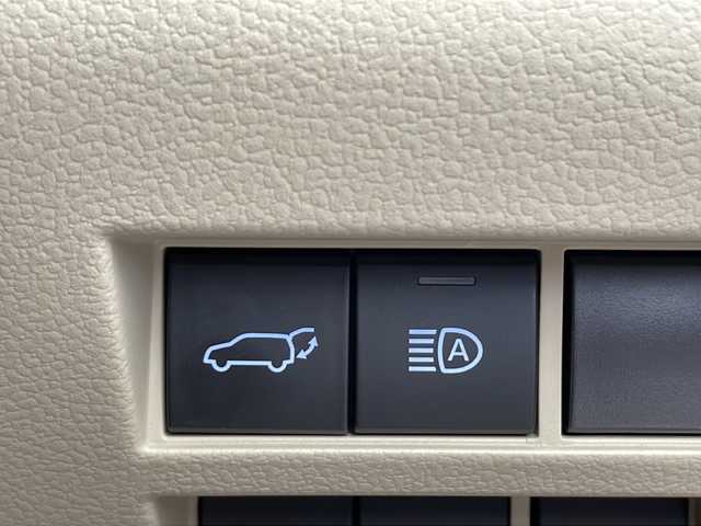 トヨタ ランドクルーザー ZX 千葉県 2024(令6)年 1.2万km プレシャスホワイトパール 純正ナビ/　CD/DVD/Bluetooth/フルセグTV/　Apple car play/Android Auto/JBLサウンド/モデリスタエアロパッケージA＋リアスポイラー/サンルーフ/純正後席モニター/トヨタセーフティセンス/レーダークルーズコントロール/レーンキープアシスト/衝突軽減ブレーキ/クリアランスソナー/全方位カメラ/ヘッドアップディスプレイ/ブラインドスポットモニター/先行車発進警報/ロードサインアシスト/ダウンヒルアシスト/電動パーキング/オートホールド/オートハイビーム/指紋認証スタートボタン/ルーフレール/クールBOX/レザーシート/前席パワーシート/運転席シートメモリー/シートヒーター/エアーシート（セカンドシートまで）/ステアリングヒーター/パワーバックドア/電動格納サードシート/三眼LED/フォグランプ/ビルトインETC２．０/フロアマット/ドアバイザー