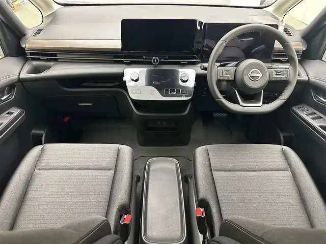 日産 セレナ e－パワー ハイウェイスター V 兵庫県 2025(令7)年 0.1千km プリズムホワイト 登録済未使用車/ヘッドランプ オートレベライザー/アダプティブLEDヘッドライトシステム/LEDフォグ/インテリジェント アラウンドビューモニター（移動物 検知機能付/インテリジェント ルームミラー/アドバンスドドライブアシストディスプレイ（12.3インチカラーディスプレイ）/統合型インターフェースディスプレイ/ワイヤレス充電器/6スピーカー/NissanConnectナビゲーションシステム（地デジ内蔵）/車載通信ユニット（TCU[Telematics Control Unit]/ETC2.0ユニット（ビルトインタイプ）/ドライブレコーダー（前後セット）/プロパイロット（ナビリンク機能付）/プロパイロット緊急停止支援システム（SOSコール機能付）SOSコール（488400円）/後席専用モニターHDMI NissanConnectナビ付車用(125400円)/純正１６インチAW/スペアキーｘ１/コーナーセンサー/Bt/USB/HDMI/フルセグ