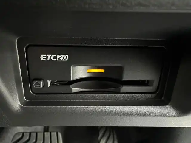 日産 セレナ e－パワー ハイウェイスター V 兵庫県 2025(令7)年 0.1千km プリズムホワイト 登録済未使用車/ヘッドランプ オートレベライザー/アダプティブLEDヘッドライトシステム/LEDフォグ/インテリジェント アラウンドビューモニター（移動物 検知機能付/インテリジェント ルームミラー/アドバンスドドライブアシストディスプレイ（12.3インチカラーディスプレイ）/統合型インターフェースディスプレイ/ワイヤレス充電器/6スピーカー/NissanConnectナビゲーションシステム（地デジ内蔵）/車載通信ユニット（TCU[Telematics Control Unit]/ETC2.0ユニット（ビルトインタイプ）/ドライブレコーダー（前後セット）/プロパイロット（ナビリンク機能付）/プロパイロット緊急停止支援システム（SOSコール機能付）SOSコール（488400円）/後席専用モニターHDMI NissanConnectナビ付車用(125400円)/純正１６インチAW/スペアキーｘ１/コーナーセンサー/Bt/USB/HDMI/フルセグ