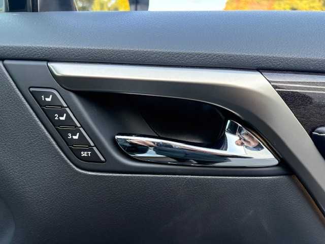 レクサス ＲＸ 450h バージョンL 大阪府 2017(平29)年 2.7万km ソニッククォーツ 純正12.3型ナビ/全方位カメラ/ブラインドスポットモニター/レクサスセーフティーシステム/ヘッドアップディスプレイ/電動リアゲート/パワーシート/シートメモリー/シートヒーター/シートエアコン/黒革シート/三眼LEDヘッドライト/ビルトインETC2.0/純正アルミホイール/スマートキー×2