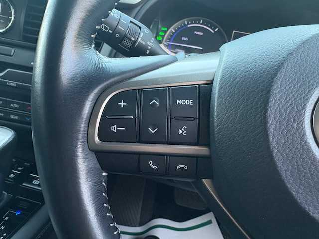 レクサス ＲＸ 450h バージョンL 大阪府 2017(平29)年 2.7万km ソニッククォーツ 純正12.3型ナビ/全方位カメラ/ブラインドスポットモニター/レクサスセーフティーシステム/ヘッドアップディスプレイ/電動リアゲート/パワーシート/シートメモリー/シートヒーター/シートエアコン/黒革シート/三眼LEDヘッドライト/ビルトインETC2.0/純正アルミホイール/スマートキー×2