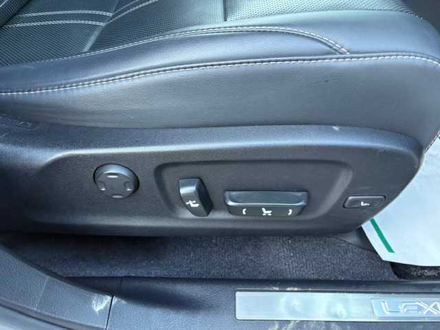 レクサス ＲＸ 450h バージョンL 大阪府 2017(平29)年 2.7万km ソニッククォーツ 純正12.3型ナビ/全方位カメラ/ブラインドスポットモニター/レクサスセーフティーシステム/ヘッドアップディスプレイ/電動リアゲート/パワーシート/シートメモリー/シートヒーター/シートエアコン/黒革シート/三眼LEDヘッドライト/ビルトインETC2.0/純正アルミホイール/スマートキー×2