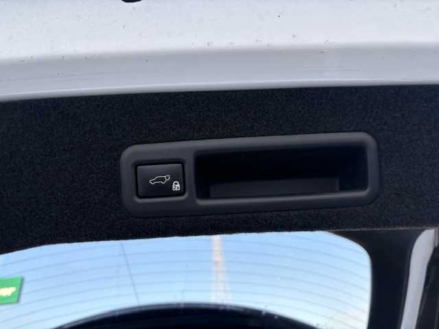 レクサス ＲＸ 450h バージョンL 大阪府 2017(平29)年 2.7万km ソニッククォーツ 純正12.3型ナビ/全方位カメラ/ブラインドスポットモニター/レクサスセーフティーシステム/ヘッドアップディスプレイ/電動リアゲート/パワーシート/シートメモリー/シートヒーター/シートエアコン/黒革シート/三眼LEDヘッドライト/ビルトインETC2.0/純正アルミホイール/スマートキー×2