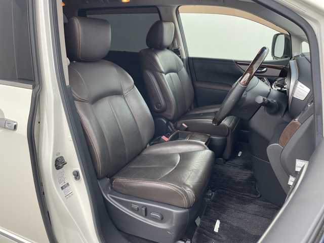 日産 エルグランド 350ハイウェイスター プレミアム 兵庫県 2011(平23)年 6.8万km ブリリアントホワイトパール ・アルパイン製8型ナビ＆フルセグ＆BT＆DVD/・アルパイン製10.2型フリップダウンモニター/・バックカメラ/・両側パワースライドドア/・革シート/・前席シートヒーター/・前席パワーシート/・パワーバックドア/・TEIN車高調/・社外20インチアルミホイール/・スマートキー/・プッシュスタート/・ETC/・LEDヘッドライト/・オートライト/・フロアマット/・横滑り防止装置