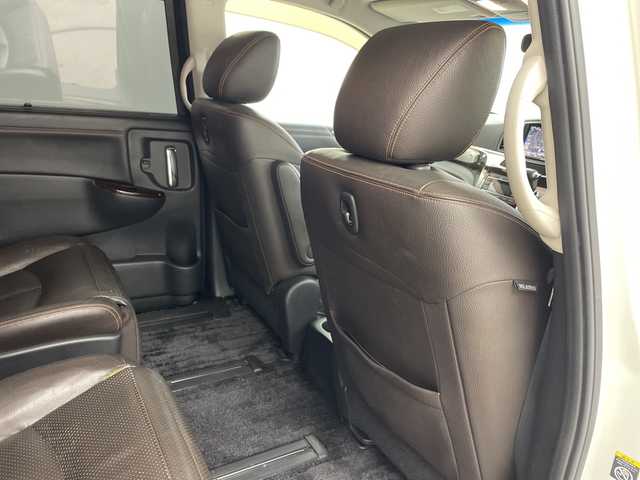 日産 エルグランド 350ハイウェイスター プレミアム 兵庫県 2011(平23)年 6.8万km ブリリアントホワイトパール ・アルパイン製8型ナビ＆フルセグ＆BT＆DVD/・アルパイン製10.2型フリップダウンモニター/・バックカメラ/・両側パワースライドドア/・革シート/・前席シートヒーター/・前席パワーシート/・パワーバックドア/・TEIN車高調/・社外20インチアルミホイール/・スマートキー/・プッシュスタート/・ETC/・LEDヘッドライト/・オートライト/・フロアマット/・横滑り防止装置