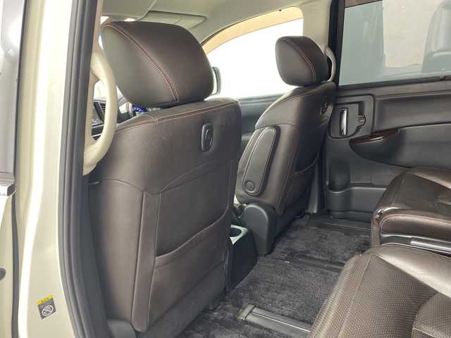 日産 エルグランド 350ハイウェイスター プレミアム 兵庫県 2011(平23)年 6.8万km ブリリアントホワイトパール ・アルパイン製8型ナビ＆フルセグ＆BT＆DVD/・アルパイン製10.2型フリップダウンモニター/・バックカメラ/・両側パワースライドドア/・革シート/・前席シートヒーター/・前席パワーシート/・パワーバックドア/・TEIN車高調/・社外20インチアルミホイール/・スマートキー/・プッシュスタート/・ETC/・LEDヘッドライト/・オートライト/・フロアマット/・横滑り防止装置