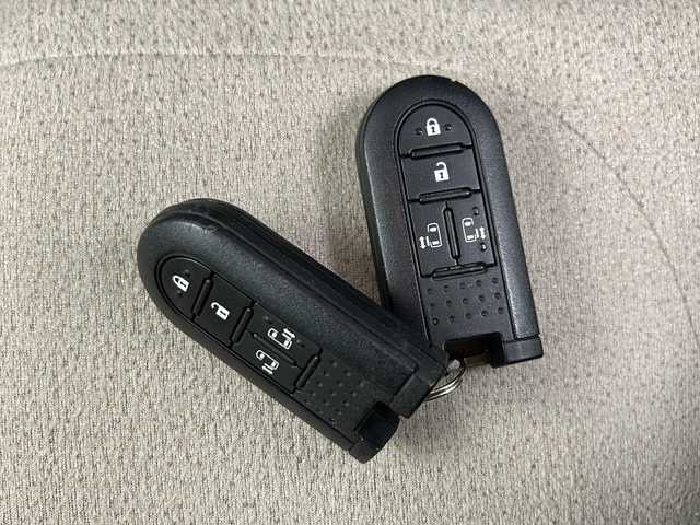 ダイハツ ムーヴ キャンバス X LTD メイクアップ SA Ⅲ 鹿児島県 2018(平30)年 3.5万km パールホワイトⅢ/ファインミントメタリック 2トーン 純正SDナビ【NMZK-W68D】/フルセグテレビ/Bluetooth/CD/DVD/FM/AM/スマートアシスト/両側パワースライドドア/LEDヘッドライト/純正ドアバイザー/純正フロアマット/オートライト/オートハイビーム/フォグライト/スペアキー