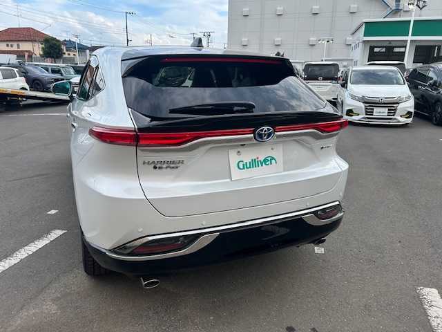 トヨタ ハリアー ＰＨＥＶ Z 東京都 2023(令5)年 0.7万km プラチナホワイトパールマイカ トヨタセーフティセンス/パノラマルーフ/純正コネクトナビ/パノラミックビューモニター/デジタルインナーミラー/シートエアコン/シートヒーター/パワーシート/電動リアゲート/スマートキー