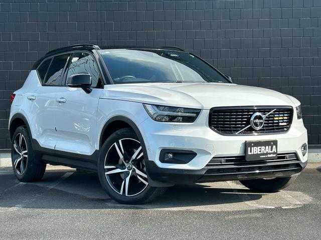 ボルボ ＸＣ４０ T4 AWD Rデザイン 埼玉県 2020(令2)年 3.9万km パール ワンオーナー　/ハーフレザーシート　/純正ナビゲーション　/地デジ　/ブラックルーフ　/純正１９インチアルミホイール　/パワーバックドア　/ＬＥＤヘッドライト　/ルーフレール