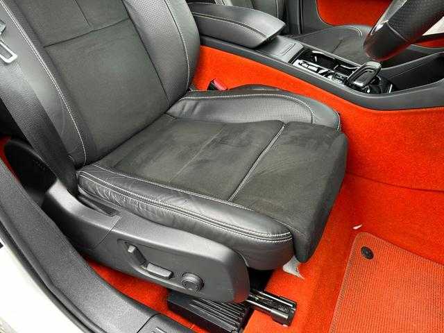 ボルボ ＸＣ４０ T4 AWD Rデザイン 埼玉県 2020(令2)年 3.9万km パール ワンオーナー　/ハーフレザーシート　/純正ナビゲーション　/地デジ　/ブラックルーフ　/純正１９インチアルミホイール　/パワーバックドア　/ＬＥＤヘッドライト　/ルーフレール