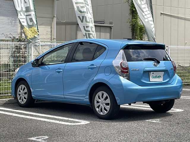 トヨタ アクア S 兵庫県 2014(平26)年 4.1万km クールソーダメタリック 純正SDナビ/フルセグTV/Bluetooth/バックカメラ/プッシュスタート/スマートキー×２/ETC/オートライト/取扱説明書
