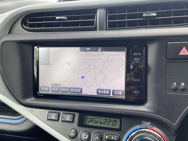 トヨタ アクア S 兵庫県 2014(平26)年 4.1万km クールソーダメタリック 純正SDナビ/フルセグTV/Bluetooth/バックカメラ/プッシュスタート/スマートキー×２/ETC/オートライト/取扱説明書