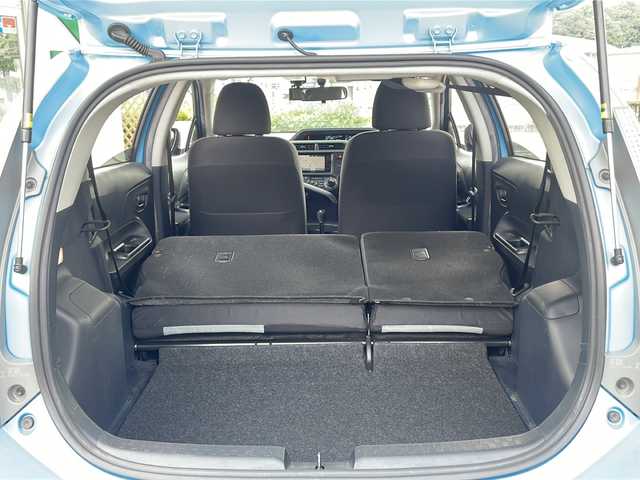 トヨタ アクア S 兵庫県 2014(平26)年 4.1万km クールソーダメタリック 純正SDナビ/フルセグTV/Bluetooth/バックカメラ/プッシュスタート/スマートキー×２/ETC/オートライト/取扱説明書