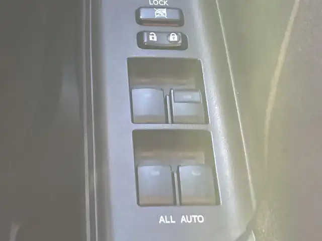 トヨタ アルファード 240S 岩手県 2012(平24)年 7.4万km ブラック 社外メモリナビ/AM/FM/CD/DVD/Bluetooth/フルセグTV/バックカメラ/ビルトインETC/片側パワースライドドア/フリップダウンモニター/レーンキープアシスト/横滑り防止装置/コーナーセンサー/オートライト/HIDヘッドライト/スマートキー/エンジンスターター/モデリスタエアロ/プッシュスタート/電動格納ミラー/社外18インチAW/純正フロアマット/ドアバイザー/保証書/取扱説明書