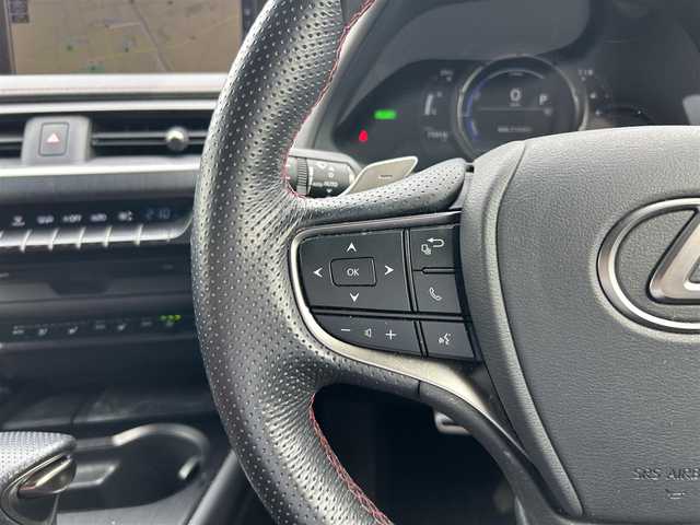 レクサス ＵＸ 250h Fスポーツ 栃木県 2019(令1)年 7.4万km テレーンカーキマイカM レクサスセーフティシステム/純正10.3インチナビ/フルセグTV/DVD/Bluetooth/USB/パノラミックビューモニター/ビルトインETC/前後ドライブレコーダー/赤革シート/前席パワーシート/シートヒーター/エアシート/パワーバックドア/アダプティブクルーズコントロール/スマートキー×2/プッシュスタート/LEDオートライト/純正18インチAW/アイドリングストップ/パドルシフト/ハンドルヒーター/電動格納ミラー
