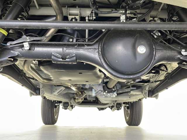 スズキ ジムニー XC 栃木県 2023(令5)年 0.1万km シフォンアイボリーM スズキセーフティサポート/・衝突軽減ブレーキ/・レーンアシスト/・オートマチックハイビーム/ダウンヒルアシスト/クルーズコントロール/アイドリングストップ/前席シートヒーター/トランスファーレバー/LEDヘッドライト/フォグランプ/ヘッドライトウォッシャー/オートライト/ステアリングスイッチ/電動格納ミラー/オートエアコン