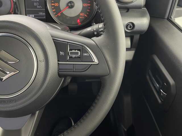スズキ ジムニー XC 栃木県 2023(令5)年 0.1万km シフォンアイボリーM スズキセーフティサポート/・衝突軽減ブレーキ/・レーンアシスト/・オートマチックハイビーム/ダウンヒルアシスト/クルーズコントロール/アイドリングストップ/前席シートヒーター/トランスファーレバー/LEDヘッドライト/フォグランプ/ヘッドライトウォッシャー/オートライト/ステアリングスイッチ/電動格納ミラー/オートエアコン