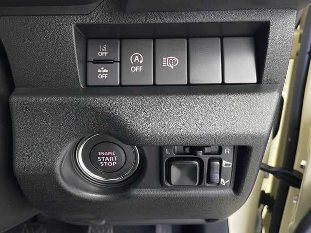 スズキ ジムニー XC 栃木県 2023(令5)年 0.1万km シフォンアイボリーM スズキセーフティサポート/・衝突軽減ブレーキ/・レーンアシスト/・オートマチックハイビーム/ダウンヒルアシスト/クルーズコントロール/アイドリングストップ/前席シートヒーター/トランスファーレバー/LEDヘッドライト/フォグランプ/ヘッドライトウォッシャー/オートライト/ステアリングスイッチ/電動格納ミラー/オートエアコン