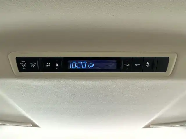 トヨタ ヴェルファイア X 宮崎県 2017(平29)年 7万km ホワイトパールクリスタルシャイン 純正ナビゲーション/　AM FM CD　DVD　BT/トヨタセーフティーセンス/・プリクラッシュセーフティ/・レーンディパーチャーアラート/・オートハイビーム/レーダークルーズコントロール/バックカメラ/ＥＴＣ車載器/パワースライドドア　/スマートキー　/プッシュスタート　/スマートキー　/ＬＥＤヘッドライト/スマートキー/プッシュスタート/ドアバイザー