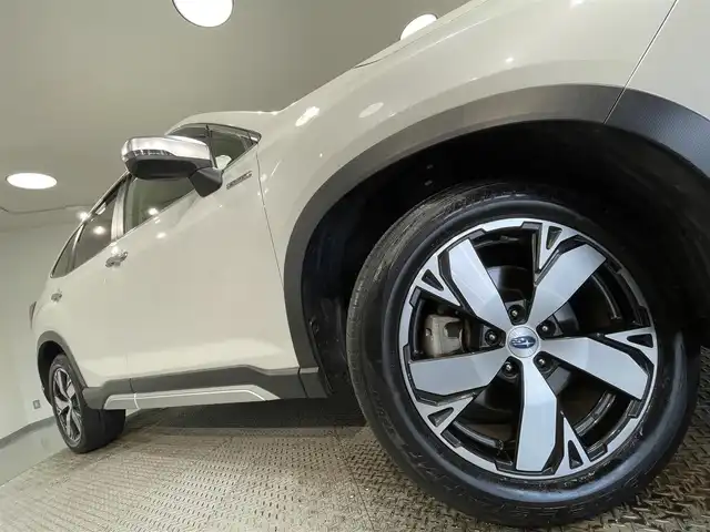 スバル フォレスター ハイブリッド アドバンス 愛知県 2019(令1)年 4.5万km クリスタルホワイトP 純正８インチＳＤナビ　/（Bluetooth/フルセグTV/SD/FM/AM/CD・DVD再生）/アイサイト　/　　-プリクラッシュブレーキ/　　-誤発進制御/　　-レーダークルーズコントロール/　　-車線逸脱警報/　　-先行車発進お知らせ/電動バックドア　/ビルトインＥＴＣ　/シートヒーター　/デジタルインナーミラー　/ドライブレコーダー　/ブラインドスポットモニター（ＢＳＭ）　/ＵＳＢ接続　/ステアリングヒーター　/メモリー付電動パワーシート　/ルーフレール/オートブレーキホールド機能/パドルシフト/ソナー