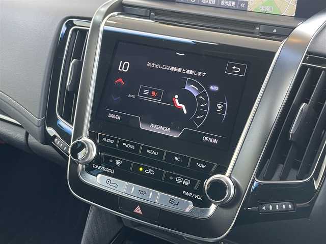 トヨタ クラウン ハイブリッド S Cパッケージ 静岡県 2018(平30)年 1.5万km ホワイトパールクリスタルシャイン トヨタセーフティセンス　/レーダークルコン　　　/純正ナビ　/地デジ　/Ｂカメラ　/ＨＵＤ　/オートホールド　/オートハイビーム　/パドルシフト　/ステアリングスイッチ　　/革巻きステアリング　/純正１７インチＡＷ/スマートキー /スペアキー /保証書/取説