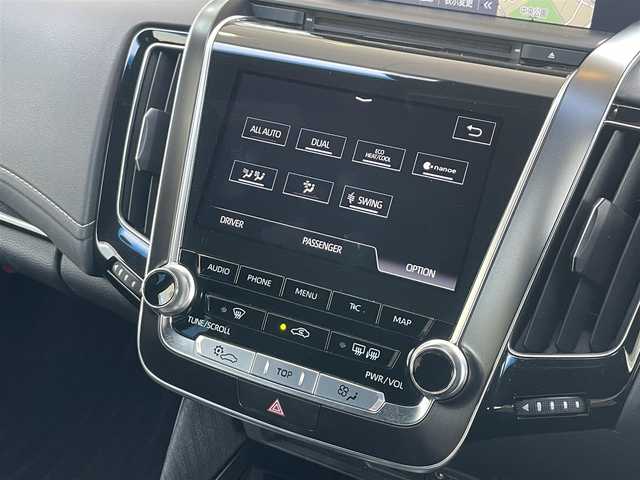 トヨタ クラウン ハイブリッド S Cパッケージ 静岡県 2018(平30)年 1.5万km ホワイトパールクリスタルシャイン トヨタセーフティセンス　/レーダークルコン　　　/純正ナビ　/地デジ　/Ｂカメラ　/ＨＵＤ　/オートホールド　/オートハイビーム　/パドルシフト　/ステアリングスイッチ　　/革巻きステアリング　/純正１７インチＡＷ/スマートキー /スペアキー /保証書/取説