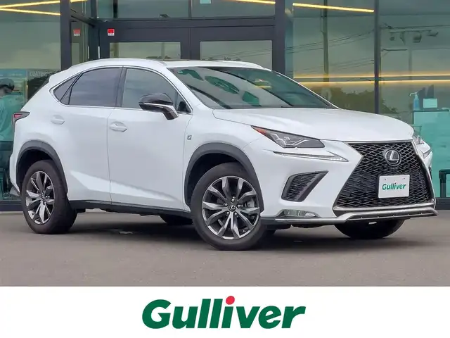 レクサス ＮＸ 300 Fスポーツ 東京都 2019(平31)年 4万km ホワイトノーヴァガラスフレーク ムーンルーフ/ヘッドアップディスプレイ/ルーフレール/3眼LEDヘッドライト/純正ナビ/パノラミックビューモニター/ドライブレコーダー/ETC2.0/シートヒーター/ベンチレーションシート/ステアリングヒーター/パワーバックドア/パドルシフト/Lexus Safety System ＋/・プリクラッシュセーフティ/・レーントレーシングアシスト/・オートマチックハイビーム/・アダプティブハイビームシステム/・レーダークルーズコントロール/・ブラインドスポットモニター