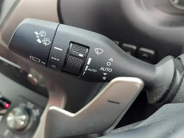 レクサス ＮＸ 300 Fスポーツ 東京都 2019(平31)年 4万km ホワイトノーヴァガラスフレーク ムーンルーフ/ヘッドアップディスプレイ/ルーフレール/3眼LEDヘッドライト/純正ナビ/パノラミックビューモニター/ドライブレコーダー/ETC2.0/シートヒーター/ベンチレーションシート/ステアリングヒーター/パワーバックドア/パドルシフト/Lexus Safety System ＋/・プリクラッシュセーフティ/・レーントレーシングアシスト/・オートマチックハイビーム/・アダプティブハイビームシステム/・レーダークルーズコントロール/・ブラインドスポットモニター