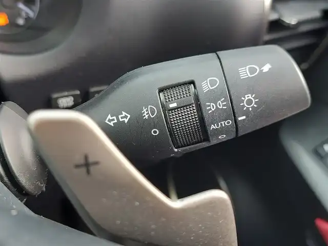 レクサス ＮＸ 300 Fスポーツ 東京都 2019(平31)年 4万km ホワイトノーヴァガラスフレーク ムーンルーフ/ヘッドアップディスプレイ/ルーフレール/3眼LEDヘッドライト/純正ナビ/パノラミックビューモニター/ドライブレコーダー/ETC2.0/シートヒーター/ベンチレーションシート/ステアリングヒーター/パワーバックドア/パドルシフト/Lexus Safety System ＋/・プリクラッシュセーフティ/・レーントレーシングアシスト/・オートマチックハイビーム/・アダプティブハイビームシステム/・レーダークルーズコントロール/・ブラインドスポットモニター