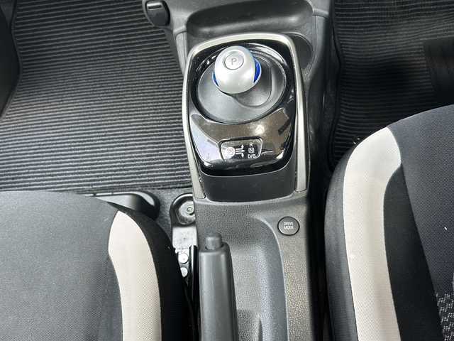 日産 ノート e－パワー X Vセレクション 静岡県 2020(令2)年 5.9万km ダークメタルグレー ケンウッドナビ(カロッツェリア)/・SD/・FM/・AM/・Bluetooth/・iPod/・USB/・CD/DVD/主要装備/・アラウンドビューモニター/・衝突被害軽減システム/・ＥＴＣ/・ＬＥＤヘッドライト/・オートライト/・デジタルインナーミラー/・クリアランスソナー/・１５インチ純正ＡＷ/・レーンキープアシスト/・横滑り防止装置