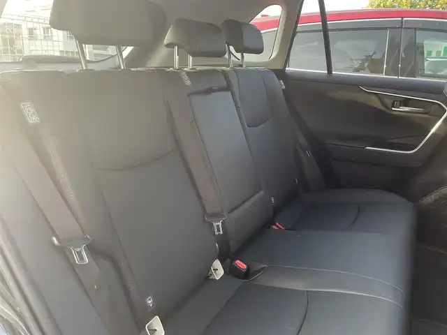 トヨタ ＲＡＶ４ アドベンチャー オフロードPKG 兵庫県 2022(令4)年 3.2万km アティチュードブラックマイカ 純正ＳＤナビ/・Bluetooth/・ＡＭ／ＦＭ/・Miracast/・アップルカープレイ/・アンドロイドオート/ルーフレール/シートヒーター/エアーシート/ステアリングヒーター/ドラレコ/ＥＴＣ/レザーシート/クルーズコントロール/純正AW/純正フロアマット