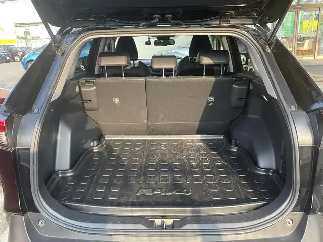 トヨタ ＲＡＶ４ アドベンチャー オフロードPKG 兵庫県 2022(令4)年 3.2万km アティチュードブラックマイカ 純正ＳＤナビ/・Bluetooth/・ＡＭ／ＦＭ/・Miracast/・アップルカープレイ/・アンドロイドオート/ルーフレール/シートヒーター/エアーシート/ステアリングヒーター/ドラレコ/ＥＴＣ/レザーシート/クルーズコントロール/純正AW/純正フロアマット