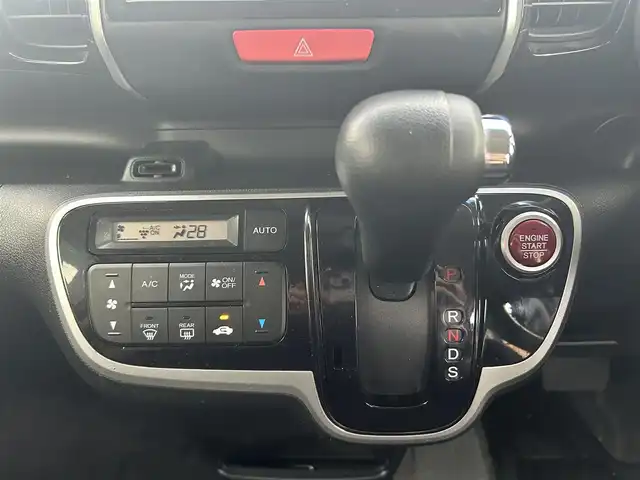 ホンダ Ｎ ＢＯＸ カスタム G ターボSSパッケージ 奈良県 2014(平26)年 6万km プレミアムホワイトパール (株)IDOMが運営する【じしゃロン奈良店】の自社ローン対象車両になります。こちらは現金ご利用時の価格です。/自社ローンご希望の方は別途その旨お申付け下さい。