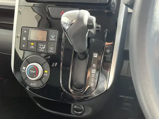 ダイハツ タント カスタム X SA 福島県 2013(平25)年 4.8万km タングステングレーM 純正ナビ/CD.DVD.Bluetooth.フルセグ/スマートアシスト/・低速域衝突回避支援ブレーキ機能/・誤発進抑制制御機能/・先行車発進お知らせ機能/・VSC/TRC/オートライト/LEDヘッドライト/アイドリングストップ/両側パワースライドドア/プッシュスタート/スマートキー